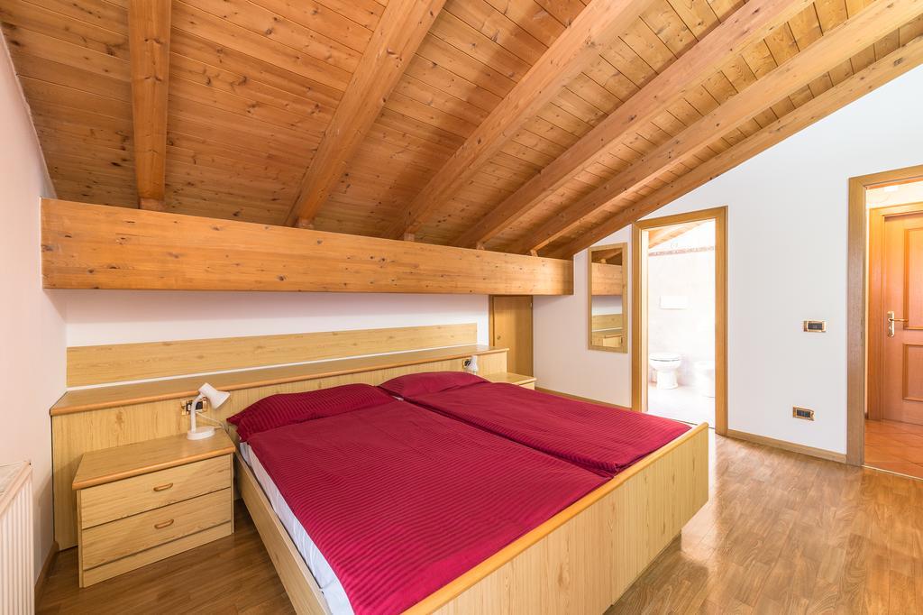Appartamenti Cèsa Crepa Neigra Canazei Extérieur photo