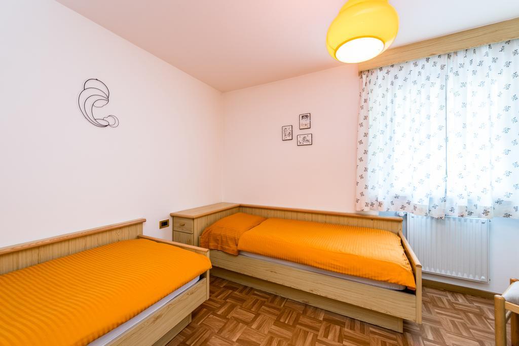 Appartamenti Cèsa Crepa Neigra Canazei Extérieur photo