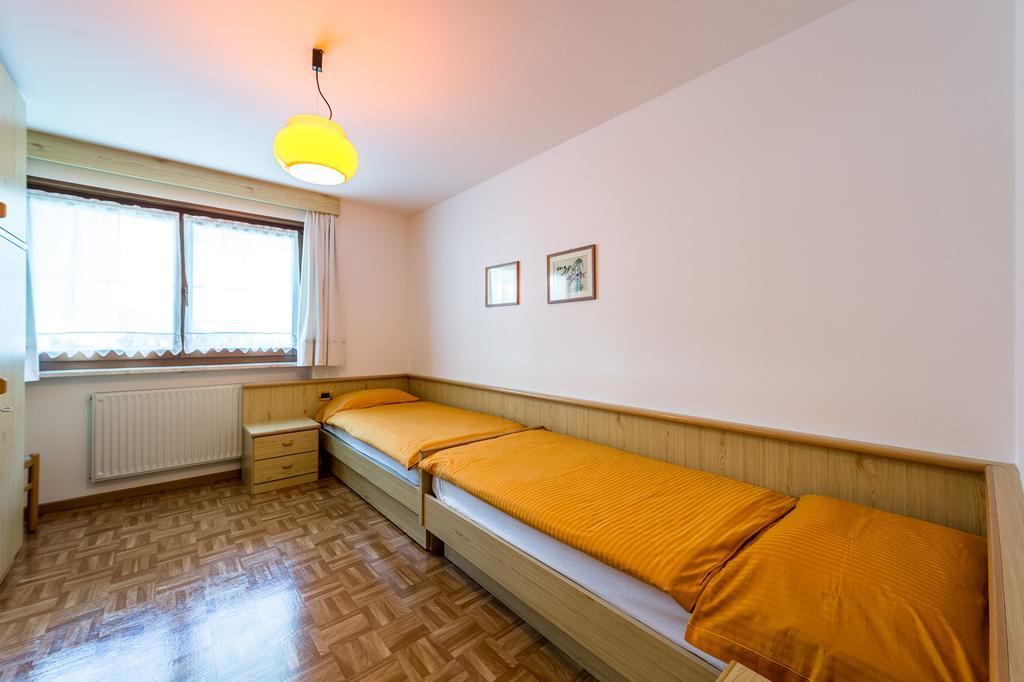 Appartamenti Cèsa Crepa Neigra Canazei Extérieur photo
